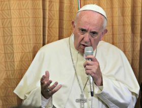 "Manche verstehen immer noch nicht": Papst Franziskus über Amoris Laetitia-Debatte