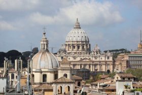Was ist dran an Medienberichten über eine "Drogen- und Sex-Orgie" im Vatikan?