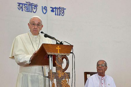 Franziskus ermuntert Priester, Ordensleute: Seid keine Sauertöpfe