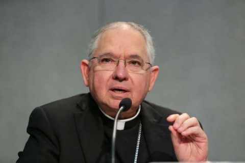 Wir müssen jungen Leuten zeigen, was Heiligkeit ist: Erzbischof Gomez bei Jugendsynode
