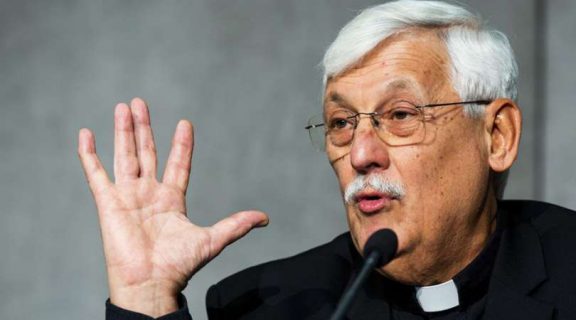 Generaloberer der Jesuiten: Papst ist nicht Oberhaupt der universalen Kirche